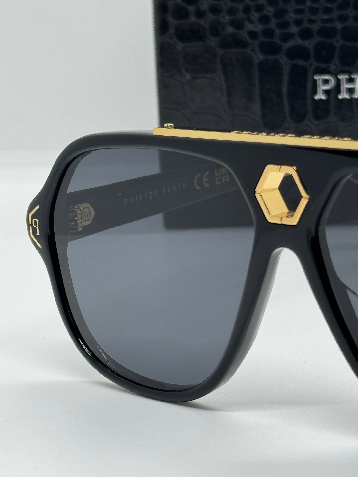 Philipp Plein SPP004 Black x Gold