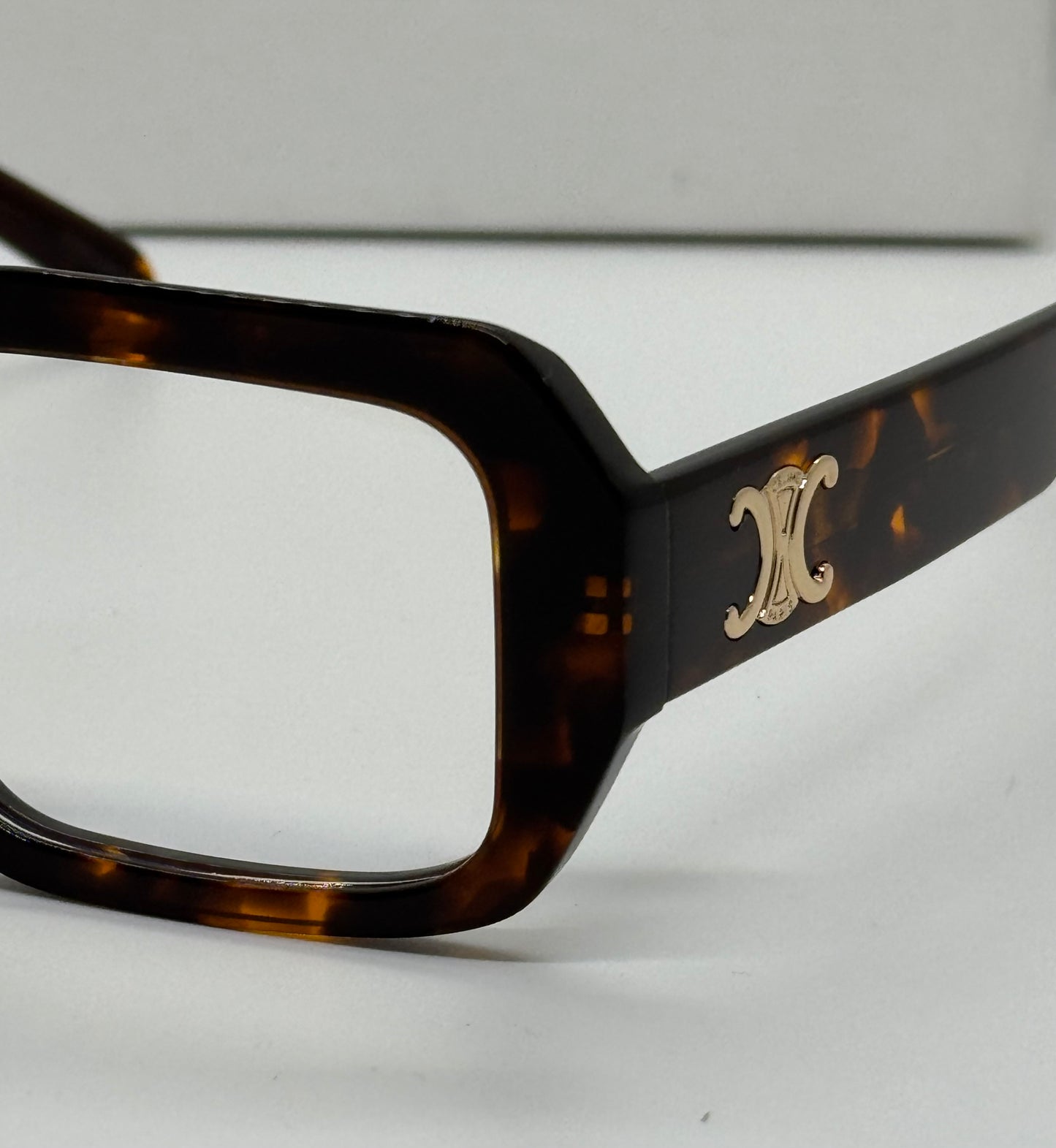 Celine Triomphe CL40338U Tortoise