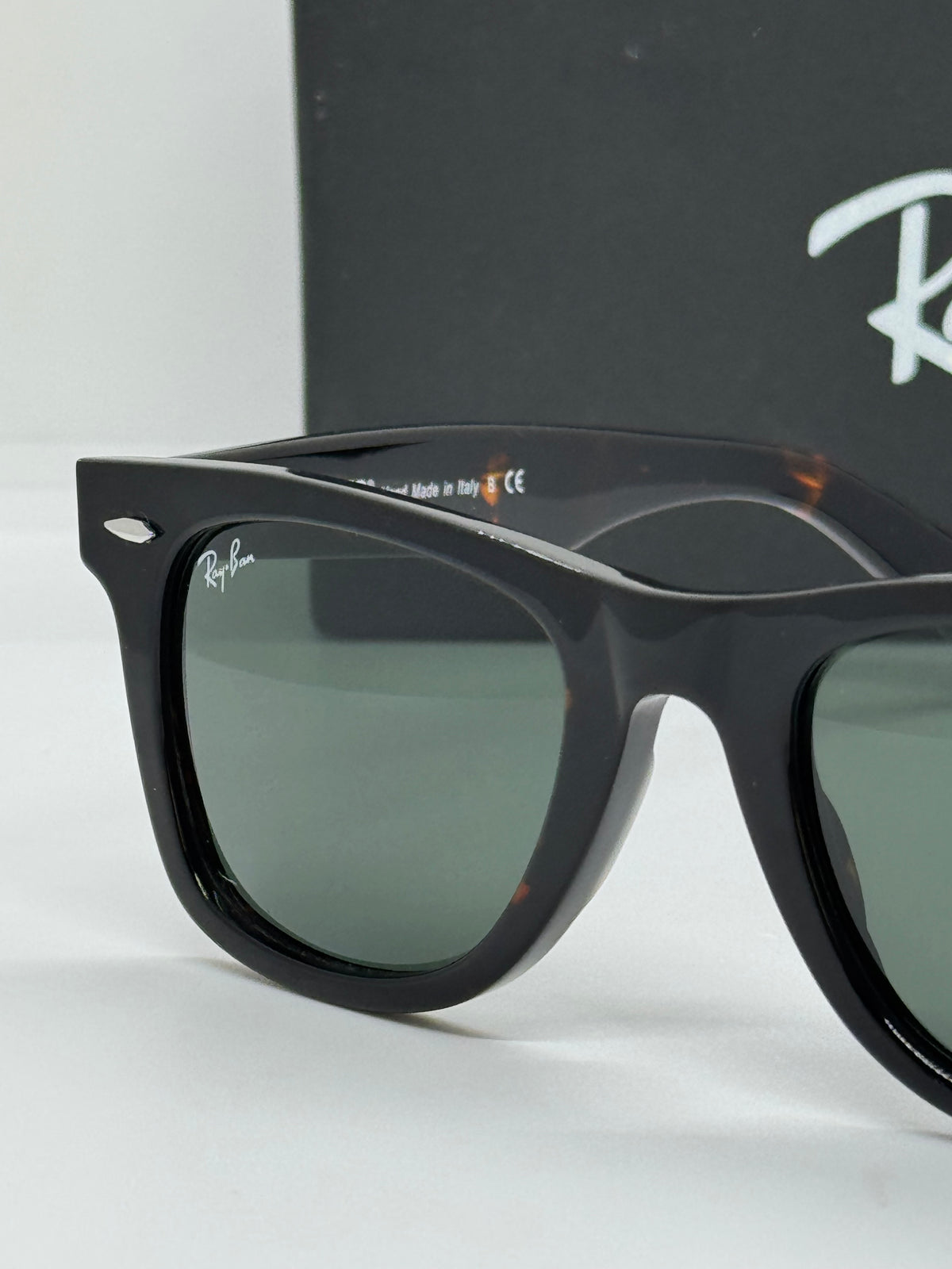 Ray-Ban Wayfarer RB 2140 Tortoise Shade