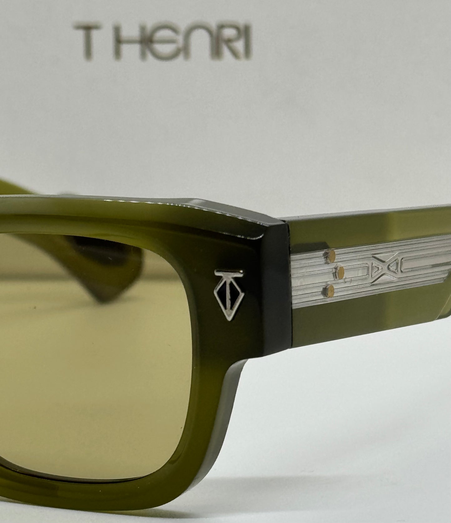 T Henri Taycan Olive Green