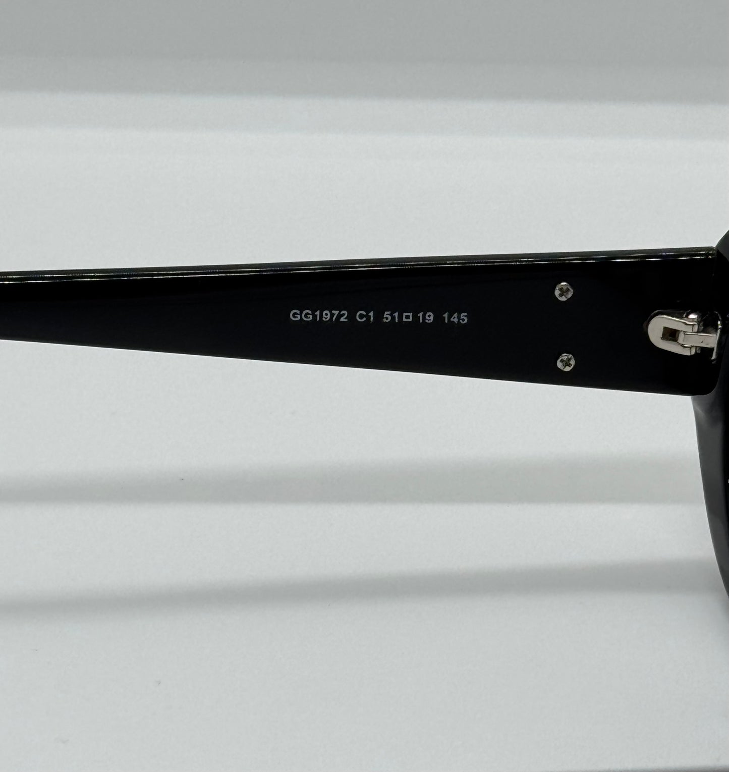 GG 1972 Bold Oval Black