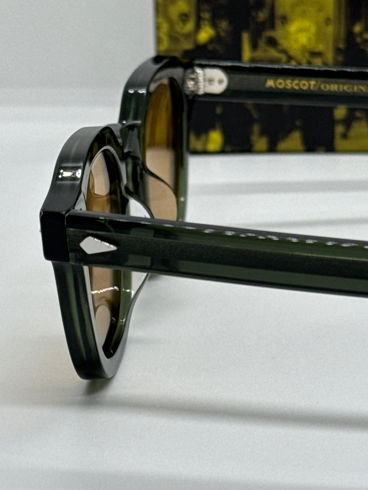 Moscot Dolt Dark Green Amber