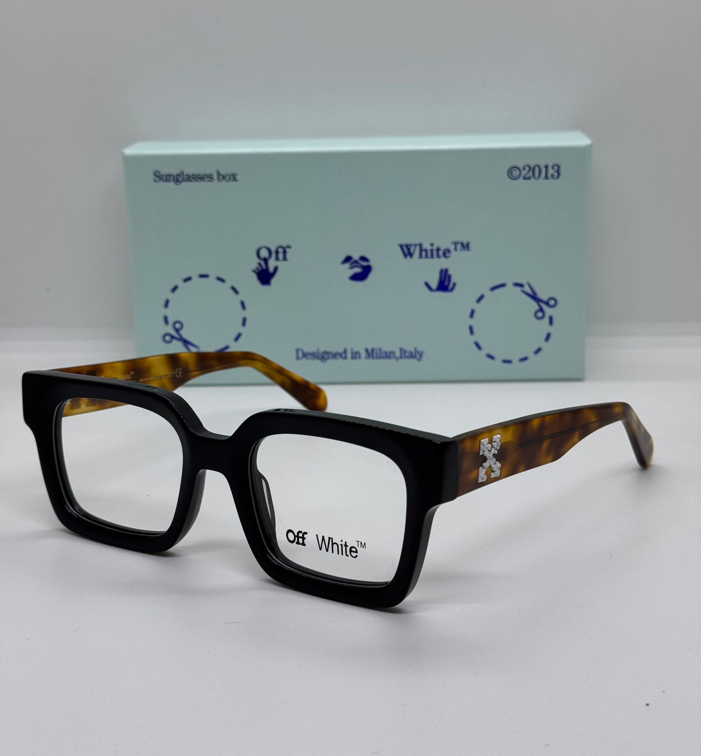 OFF-WHITE OER2052 Black x Tortoise