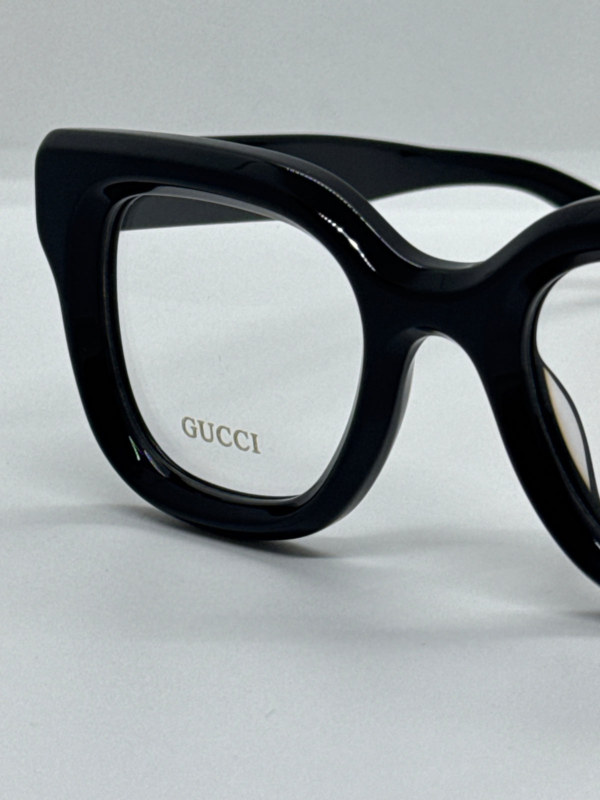 Gucci GG0828S Bold Square Round Frame