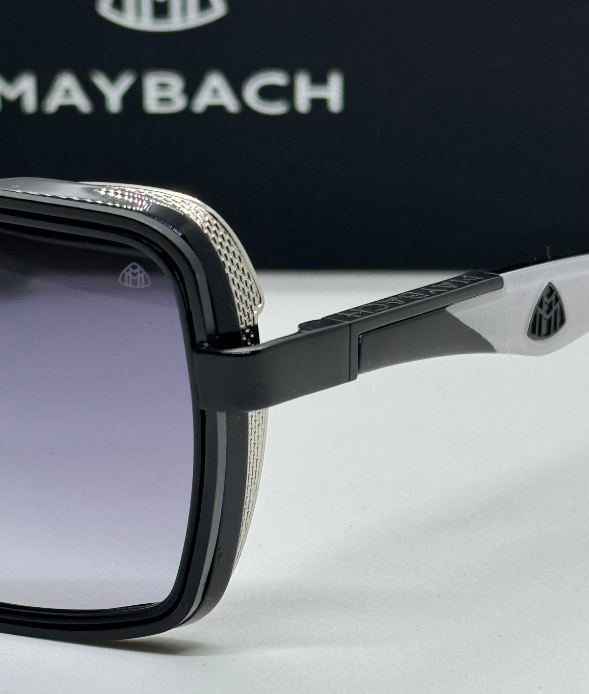 Maybach The Sarte 1 Black Gradient