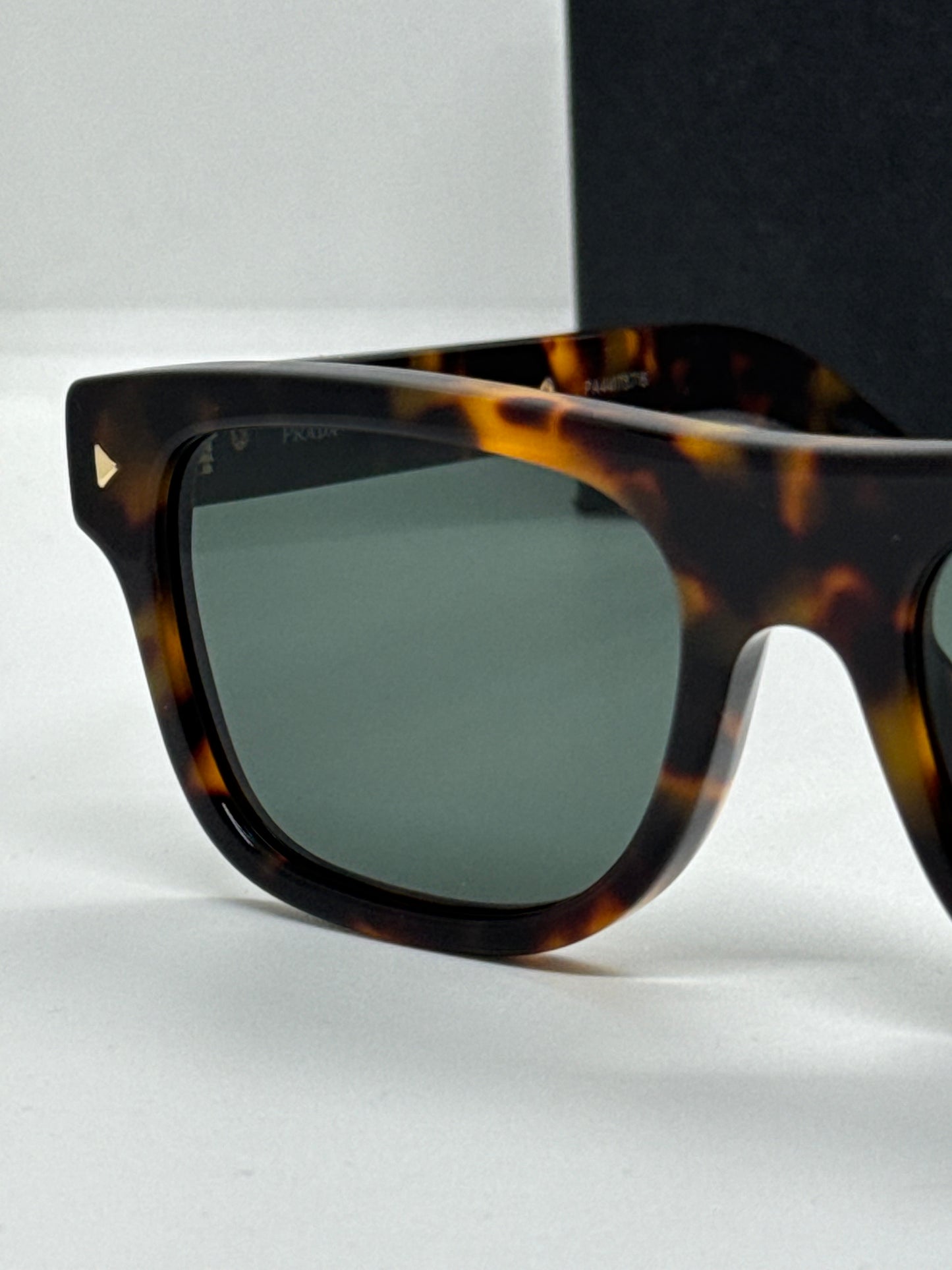 Prada SPR B12 Tortoise Green