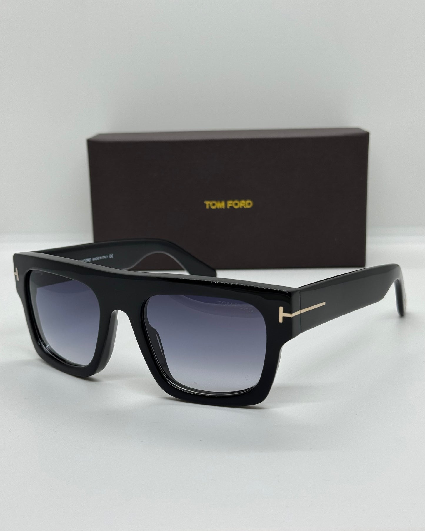 Tom Ford Fausto TF711 Black