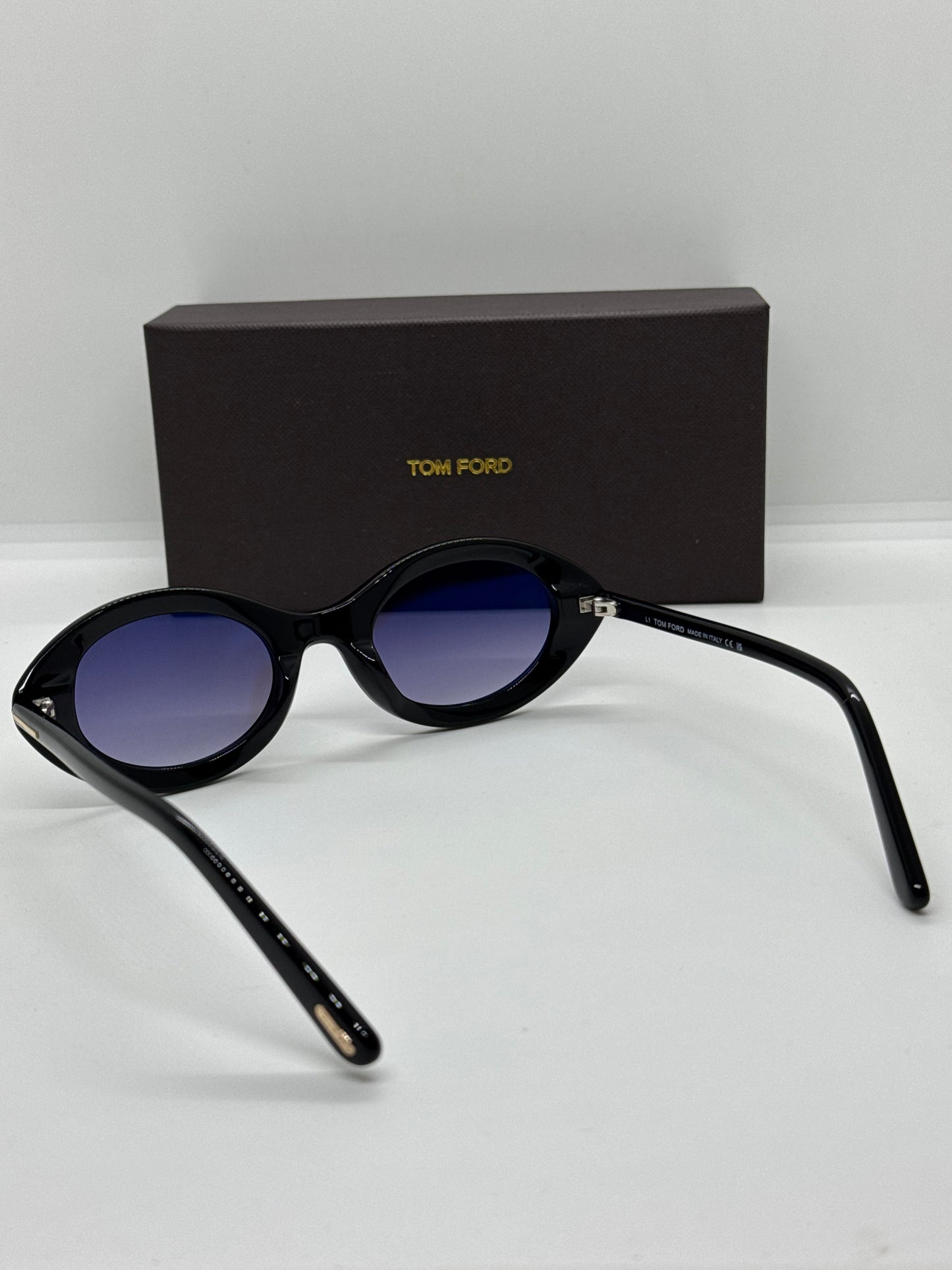 Tom Ford Carmen Oval FT1186 Black