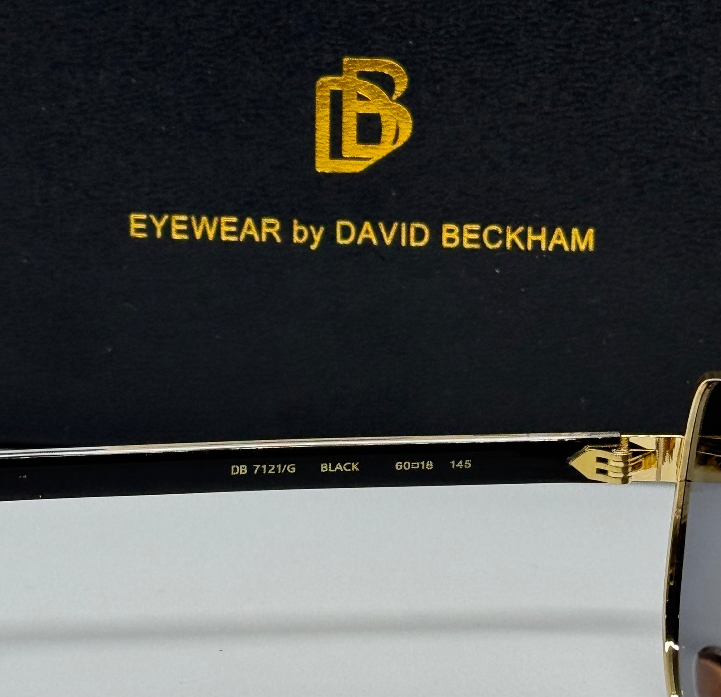 David Beckham DB7121/GBlack x Gold