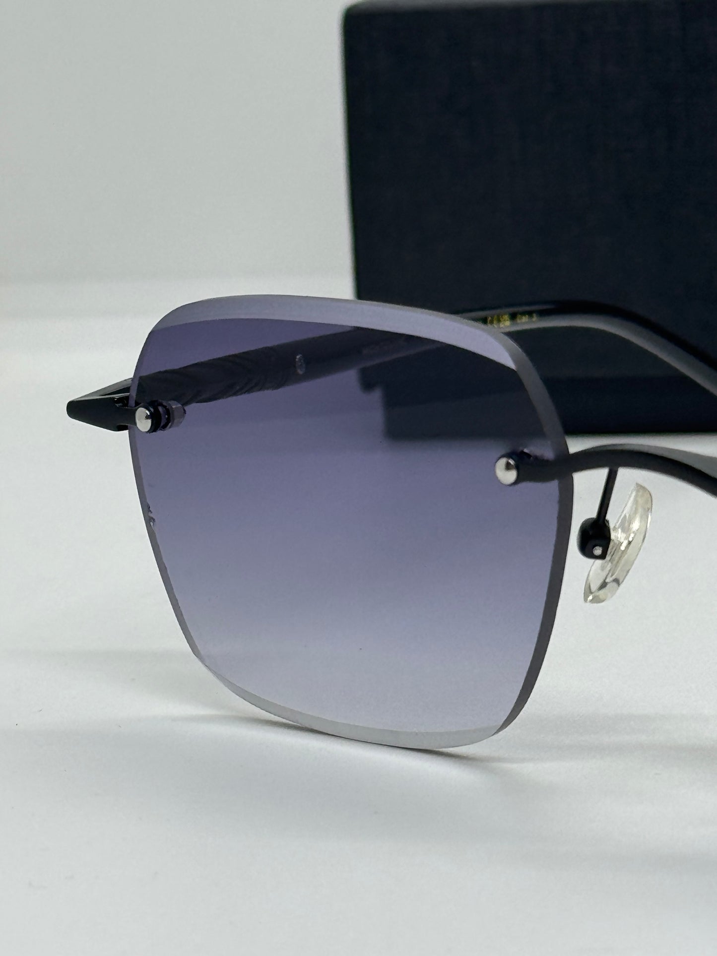 Montblanc MB0705S Black Gradient