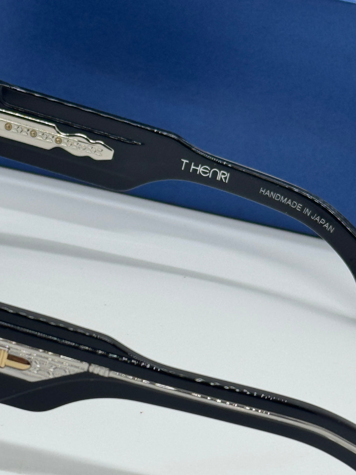 T Henri Dusenberg Solid Black