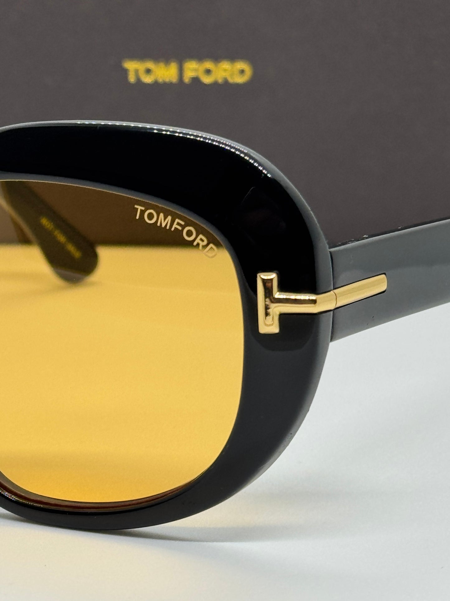 Tom Ford Icon Round TF1237 Amber Yellow Zeiss Lenses