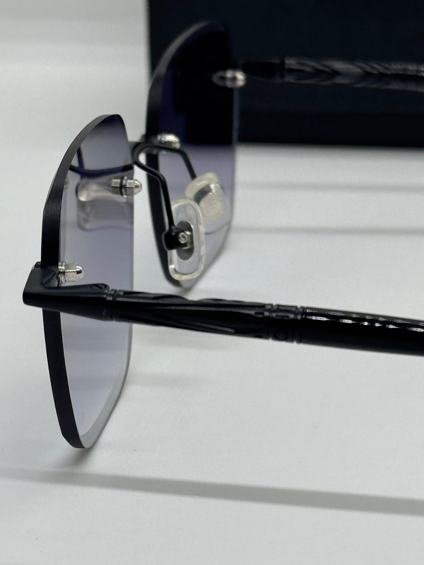 Montblanc MB0705S Black Gradient