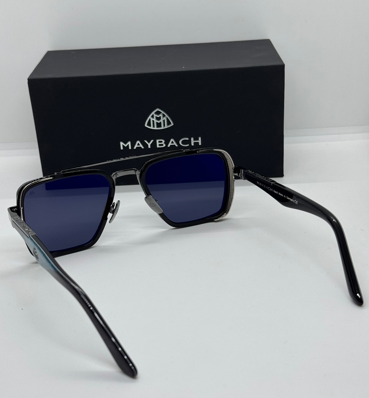 Maybach The Sarte 1 Solid Black x Aquamarine