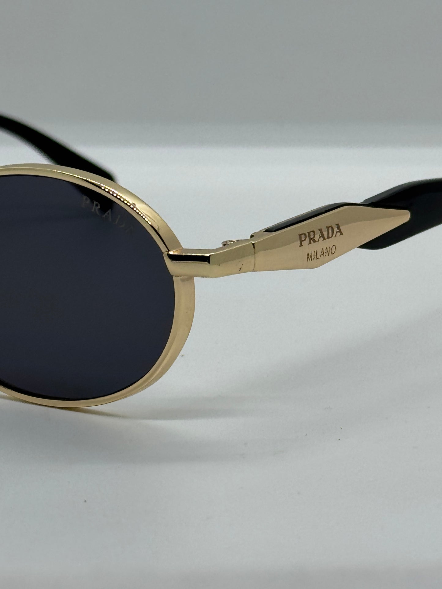 PD Milano Oval Metal