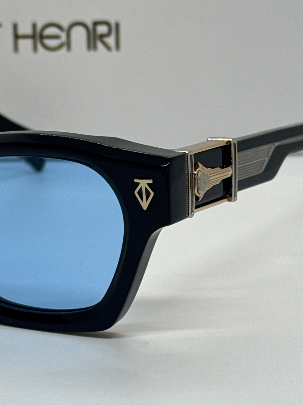 T Henri Gyra Blue x Black