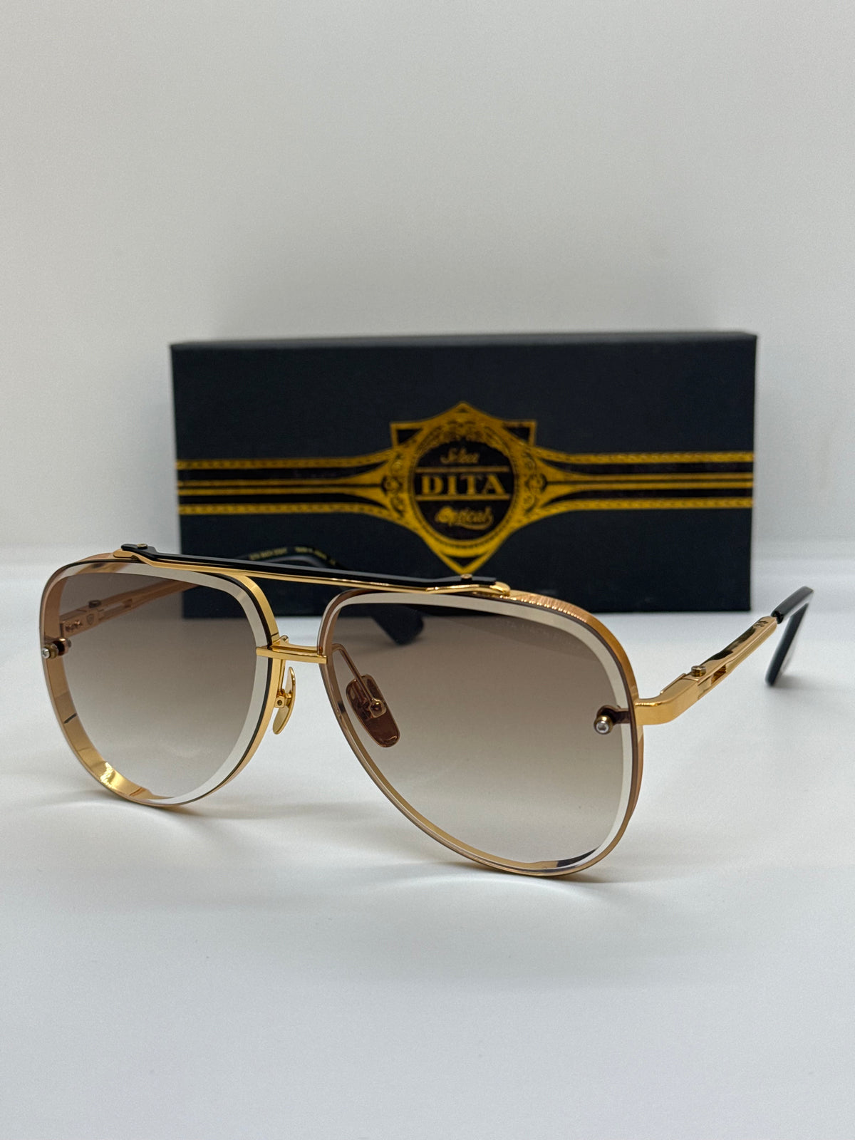 Dita Mach Eight Gradient Brown Shade