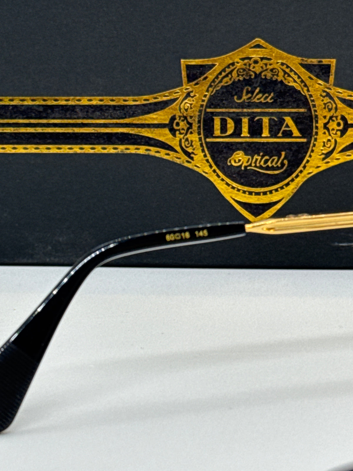 Dita Mach Eight Gradient Brown Shade