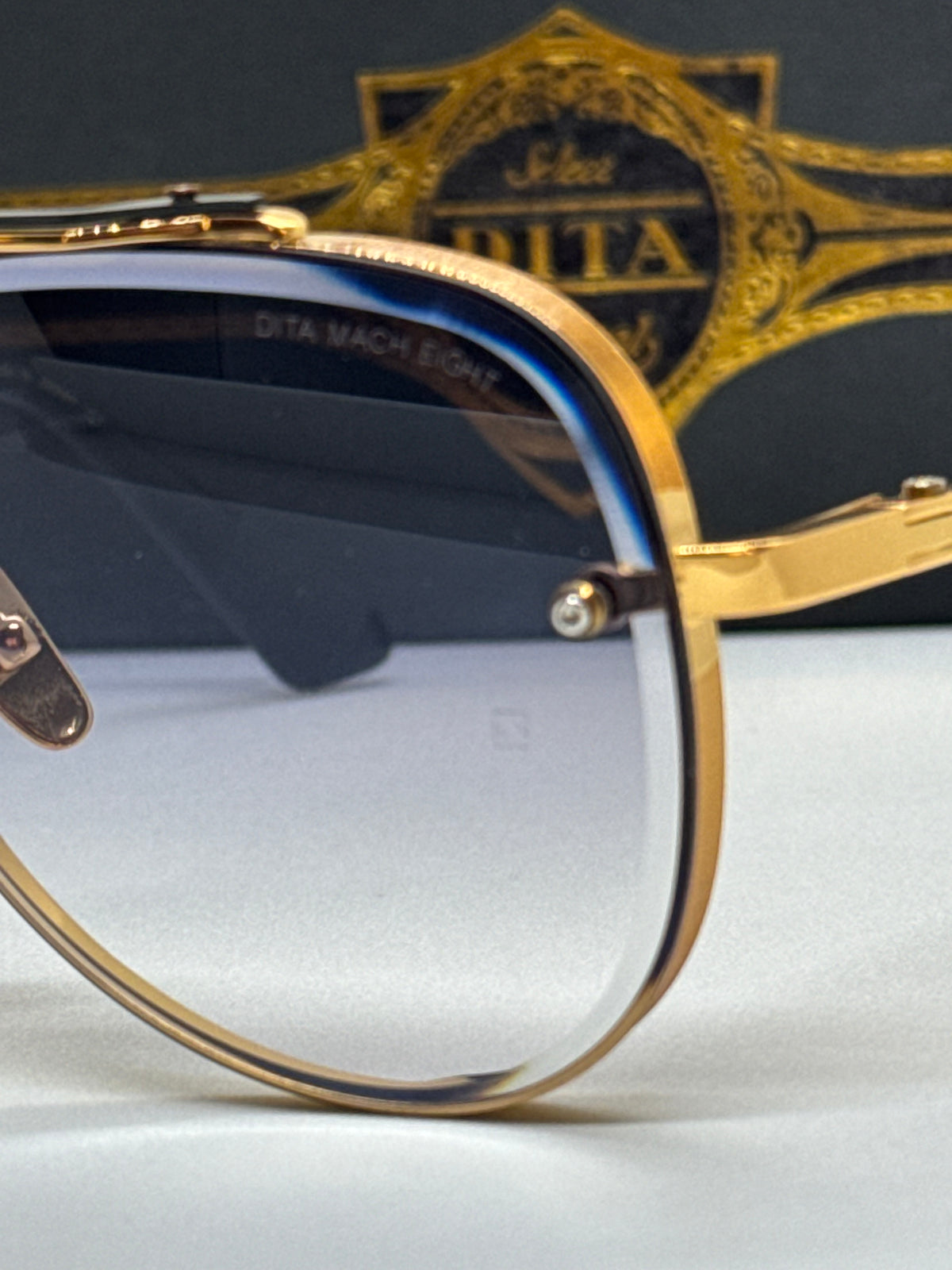 Dita Mach Eight Gradient Navy Shade