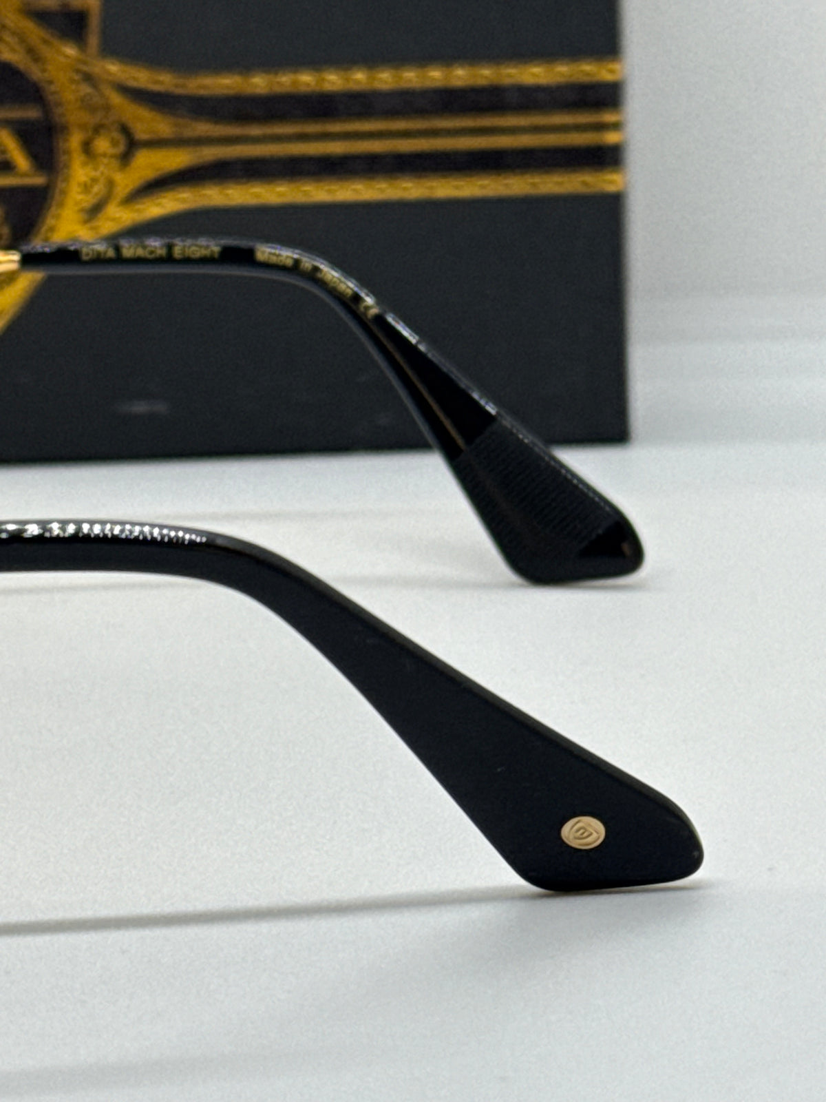 Dita Mach Eight Gradient Navy Shade