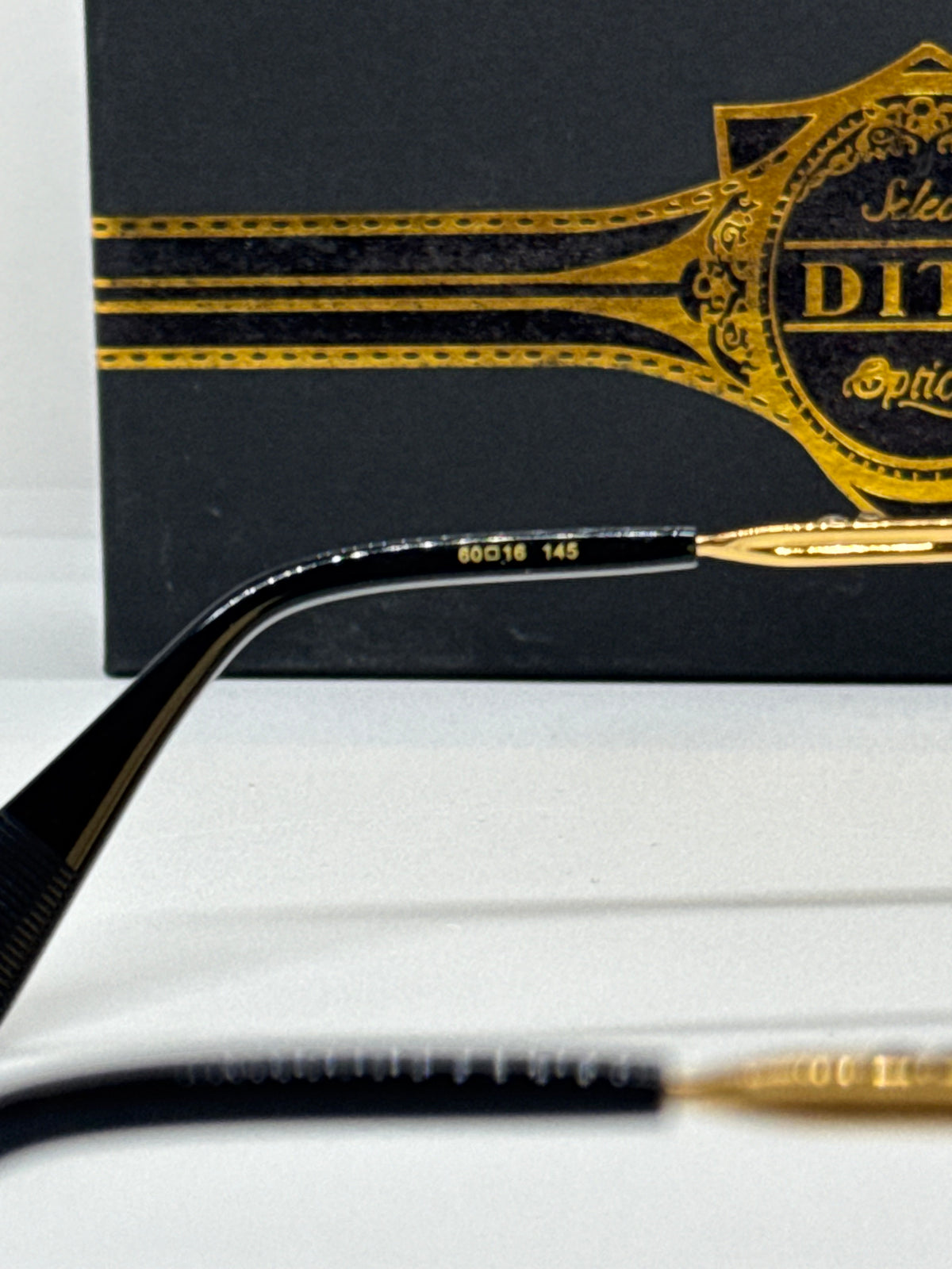 Dita Mach Eight Gradient Navy Shade