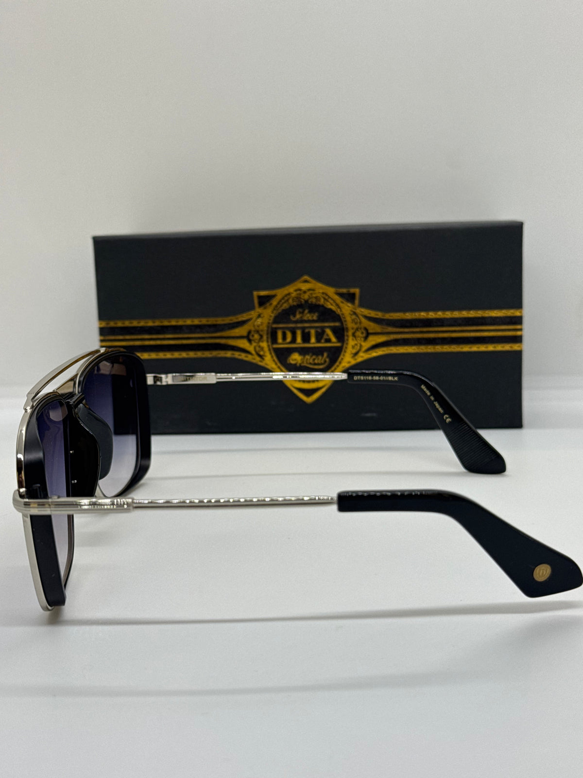 Dita Initiator Gradient Silver Shade