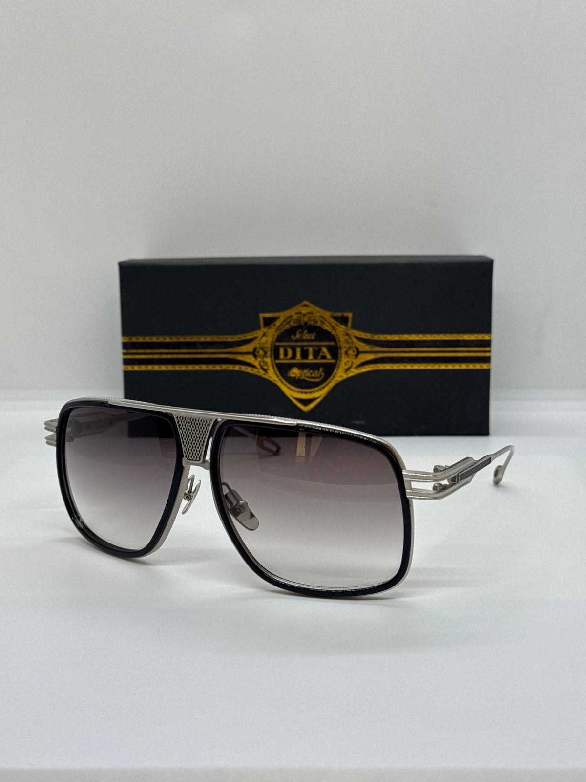 Dita Mach Five Gradient Gray Shade