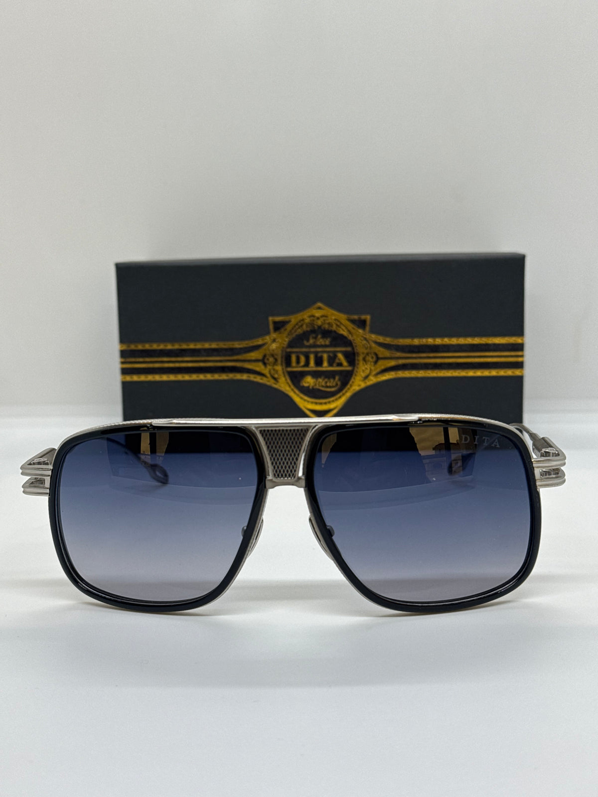 Dita Mach Five Gradient Navy Shade