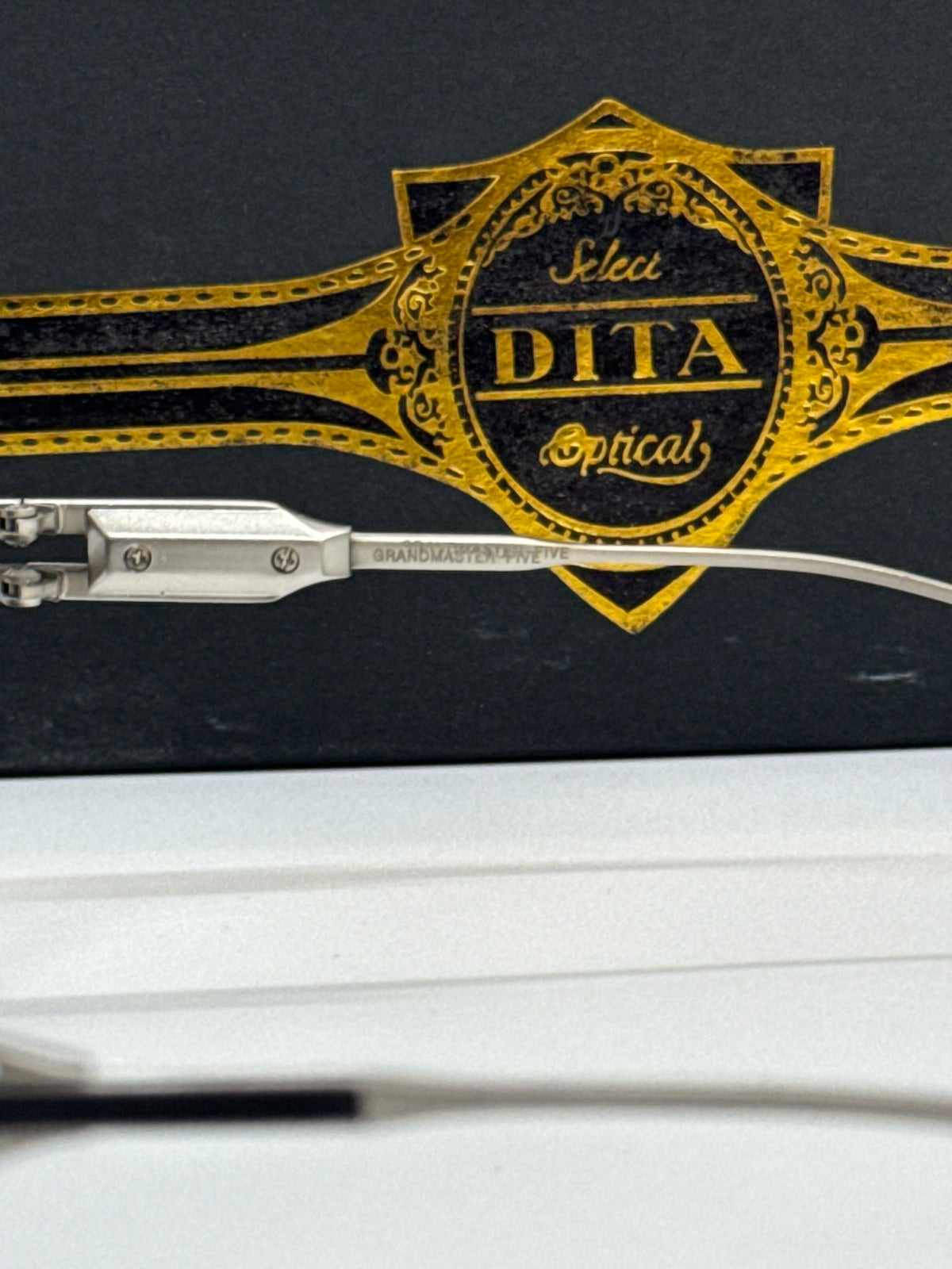 Dita Mach Five Gradient Navy Shade